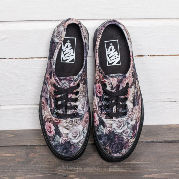 🆕 VANS Velvet Printed Sneakers - Picture 4 of 6